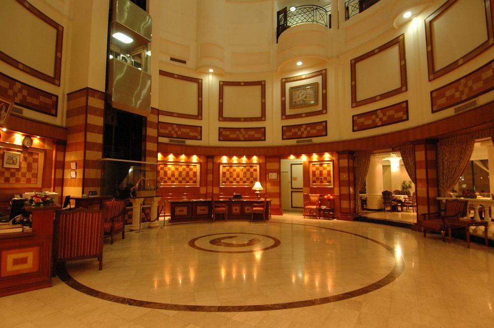 Ramee California Hotel Манама Екстериор снимка