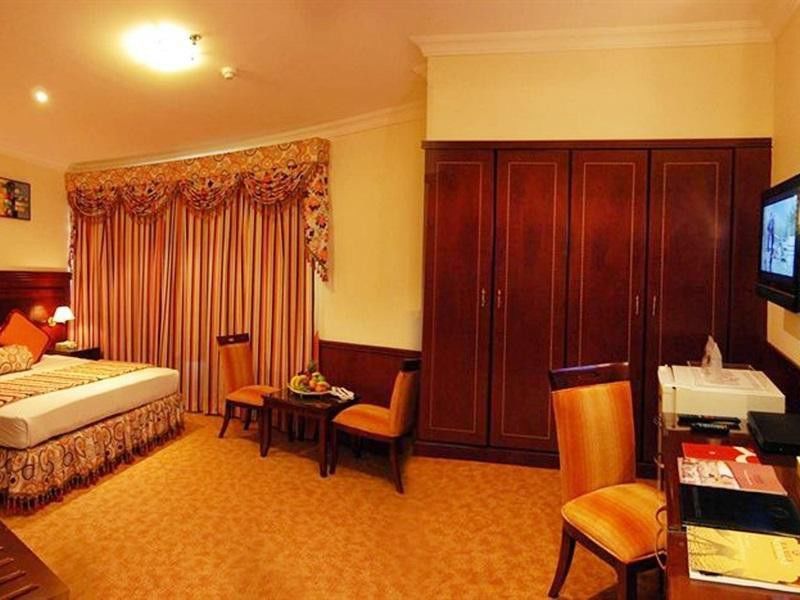 Ramee California Hotel Манама Екстериор снимка