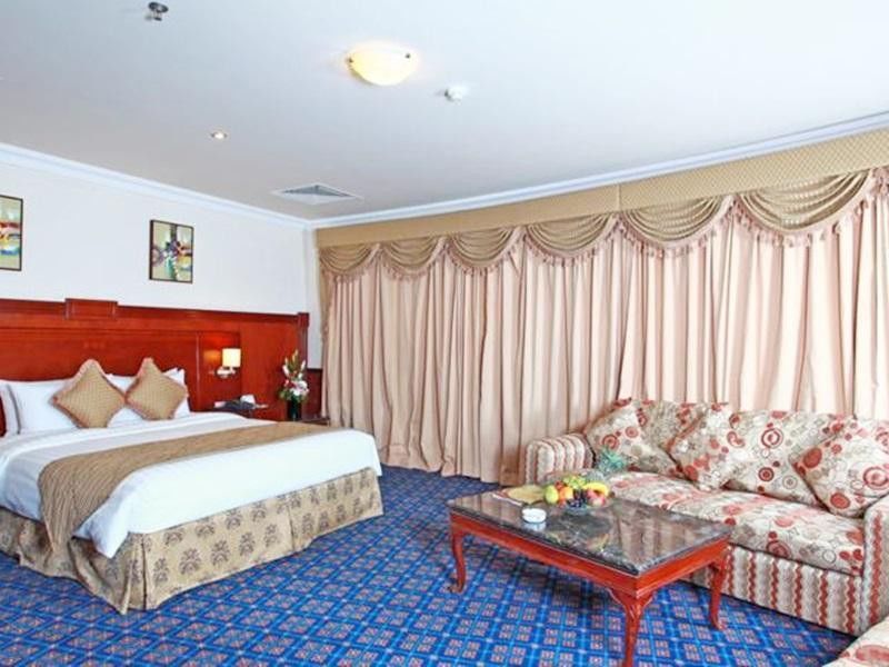 Ramee California Hotel Манама Екстериор снимка