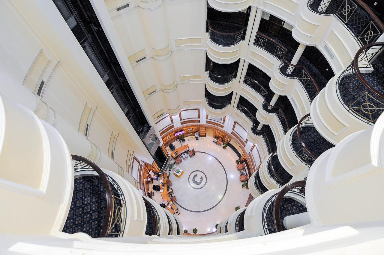 Ramee California Hotel Манама Екстериор снимка