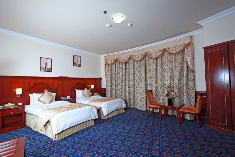 Ramee California Hotel Манама Екстериор снимка